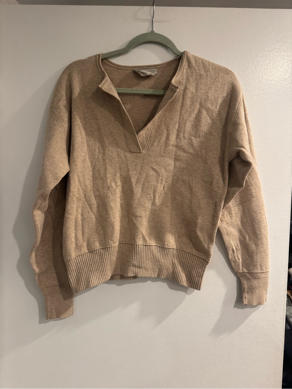 Everlane Women’s Beige V-Neck Pullover Sweater XS Neutral Minimalist